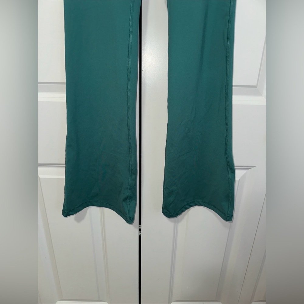 Yogalicious Lux Lightweight Cross Over Flare Leggings S - Picture 3 of 5